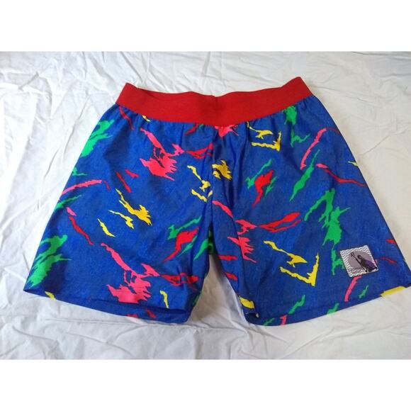 tewaaraton territory Shorts Med - Picture 1 of 7